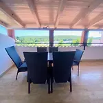 Spacious, Newly Renovated, Rooftop With Marina Views Pula