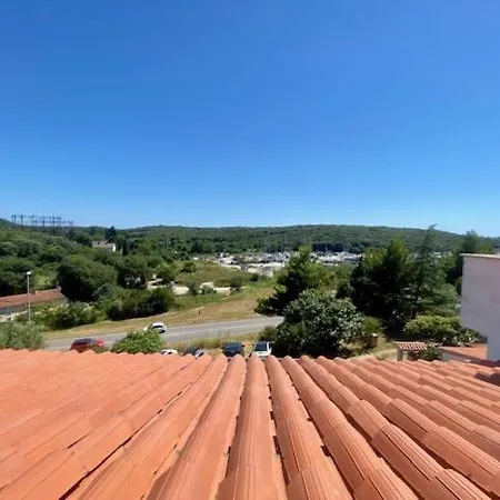 Spacious, Newly Renovated, Rooftop With Marina Views
