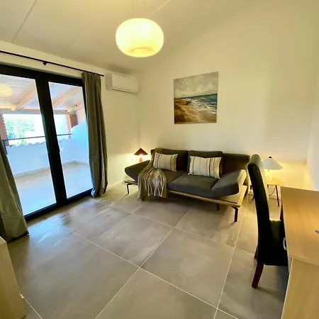 Apartman Spacious, Newly Renovated, Rooftop With Marina Views Pula