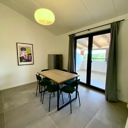 Apartman Spacious, Newly Renovated, Rooftop With Marina Views